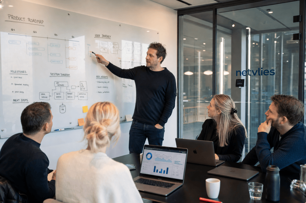 Hoe zorg je dat een interim product specialist snel productkennis opbouwt en draagvlak creëert bij stakeholders zonder de product roadmap te&nbsp;vertragen?